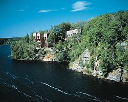 Birchcliff Villas at Deerhurst Resort complejo