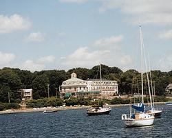 Fairfield Newport at Bay Voyage Inn resort