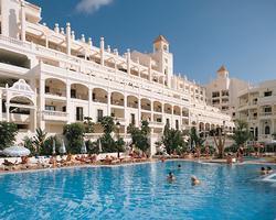 Hollywood Mirage resort