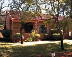 Manzi Monate acomodação