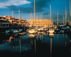 Royal Lighthouse Villas at Boat Lagoon acomodação