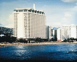 Sun Club - Plaza Las Glorias Paraiso resort