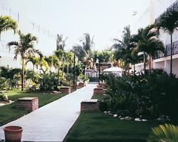 Sun & Surf Hotel logement