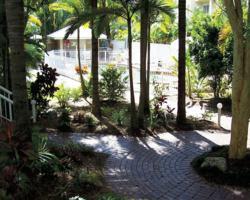 Surfers Tropique resort