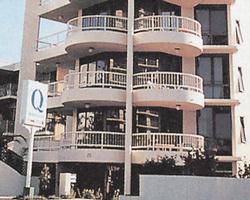 The "Q" Old Burleigh Road resort